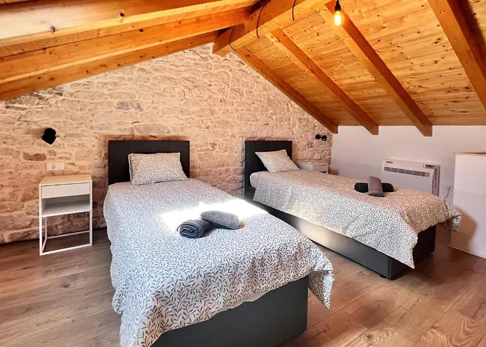 Kuca Garma * Marcana